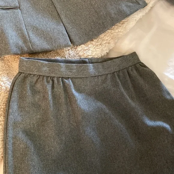 ❤️Skirt Suit! Jacket & Skirt Gray! Size 7 - Picture 7 of 13